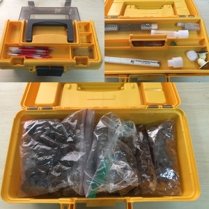 This toolbox contains helps all the necessary parts for grafting. 